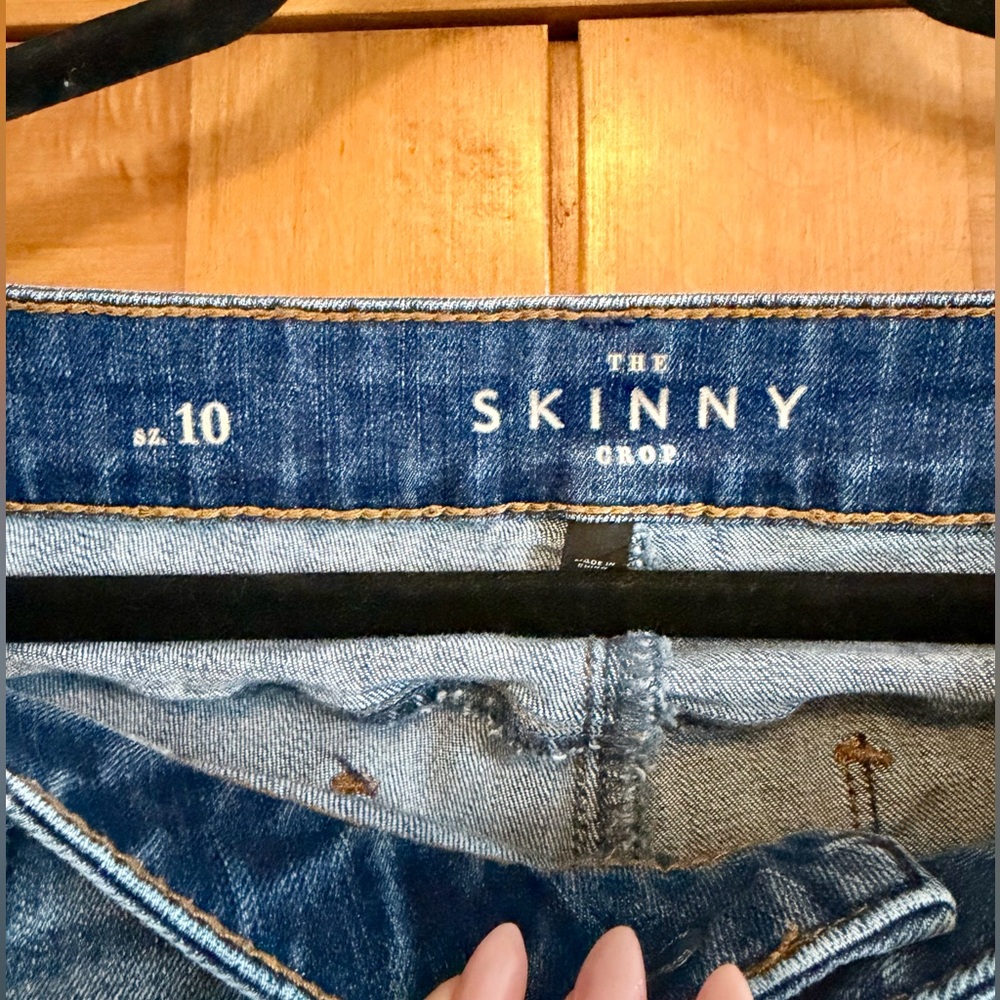 White House Black Market ‘The Skinny Crop’ Embroidered Ankle Jeans Size 10 - Picture 8 of 16